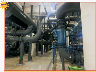 说明: 图片包含 室内, 飞机, 飞机场, 女人描述已自动生成